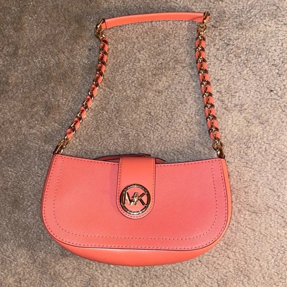 Michael kors purse - Picture 1 of 6
